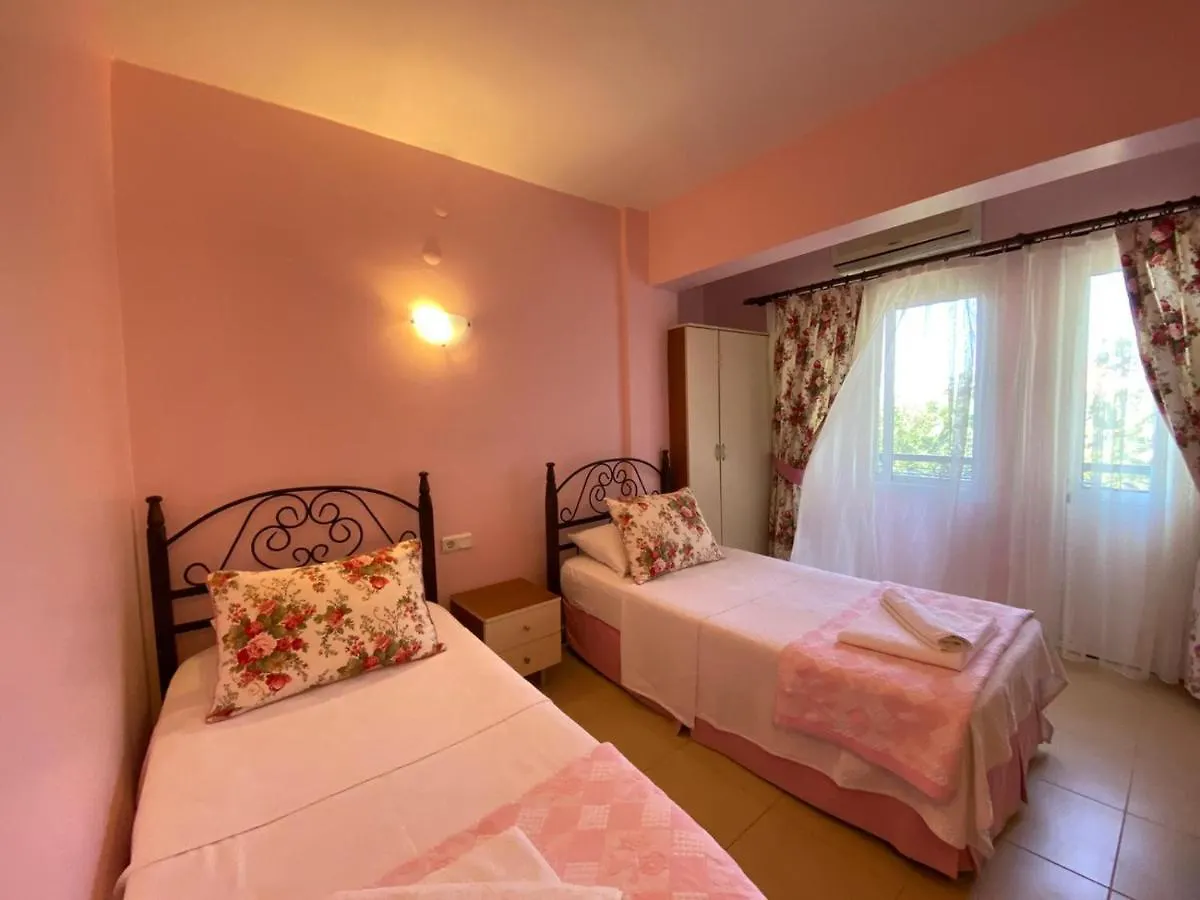Hotel Maviev Otel Cesme