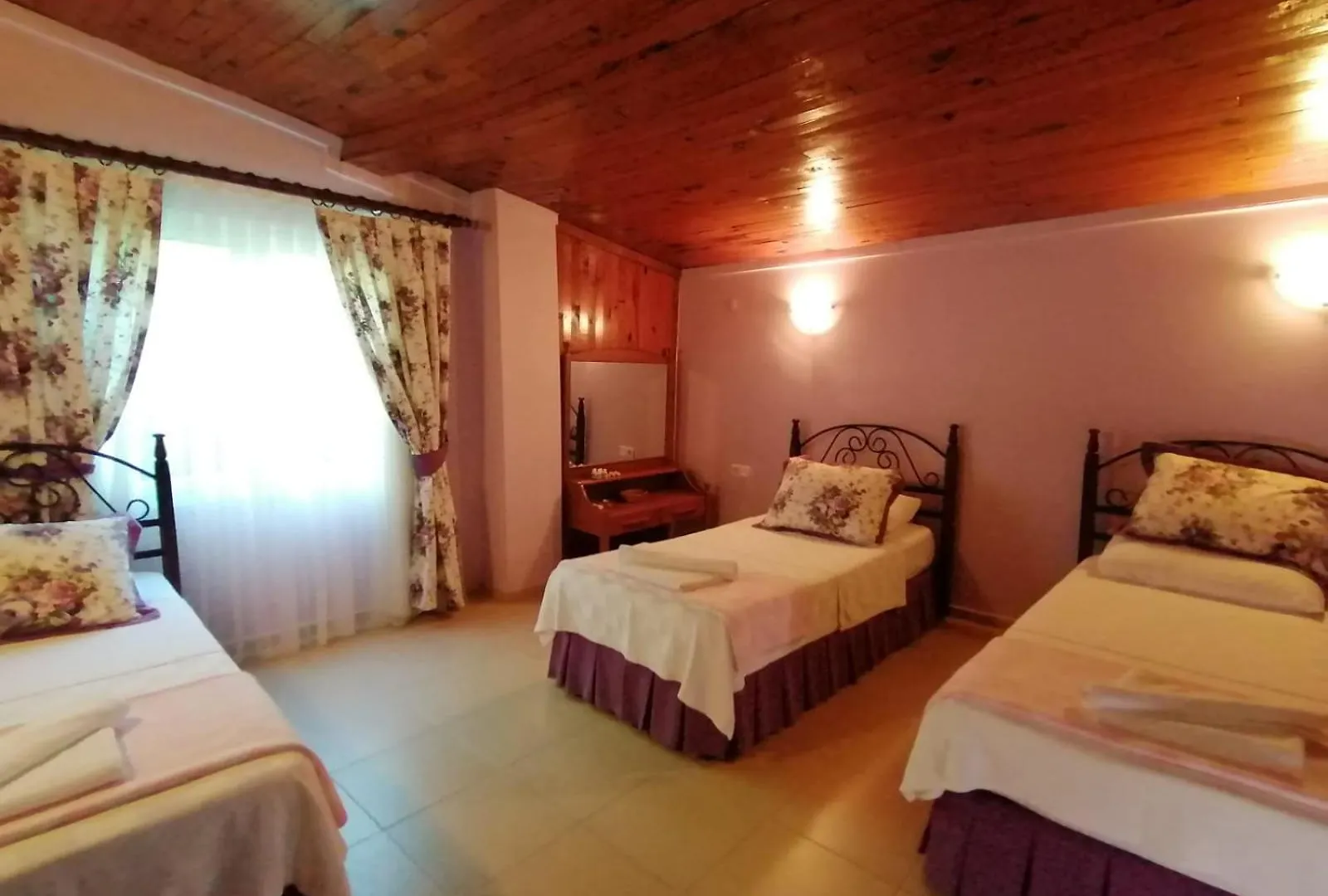 Maviev Otel Cesme